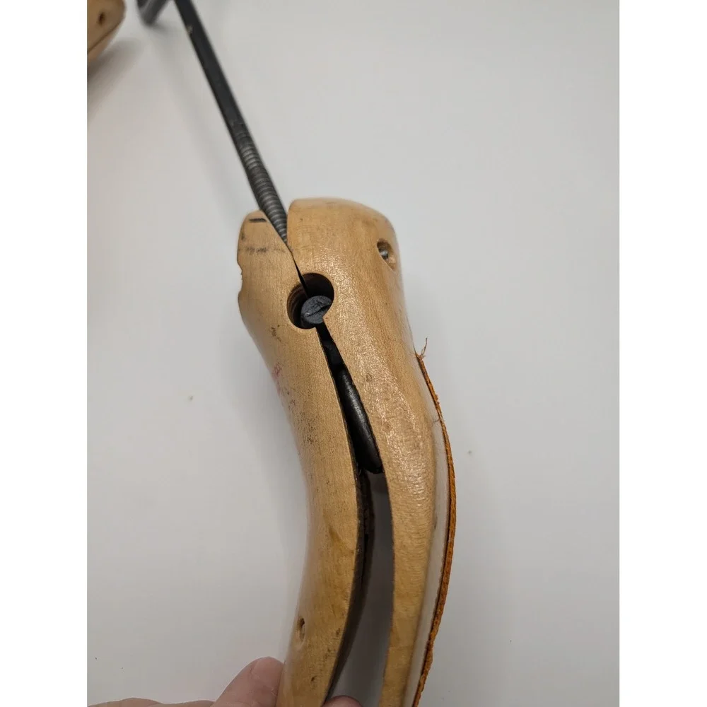 Red Head Wooden Shoe Tree Stretcher Form Women's Medium Adjustable